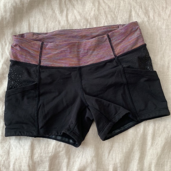 LULULEMON Black/pink shorts - Picture 3 of 7